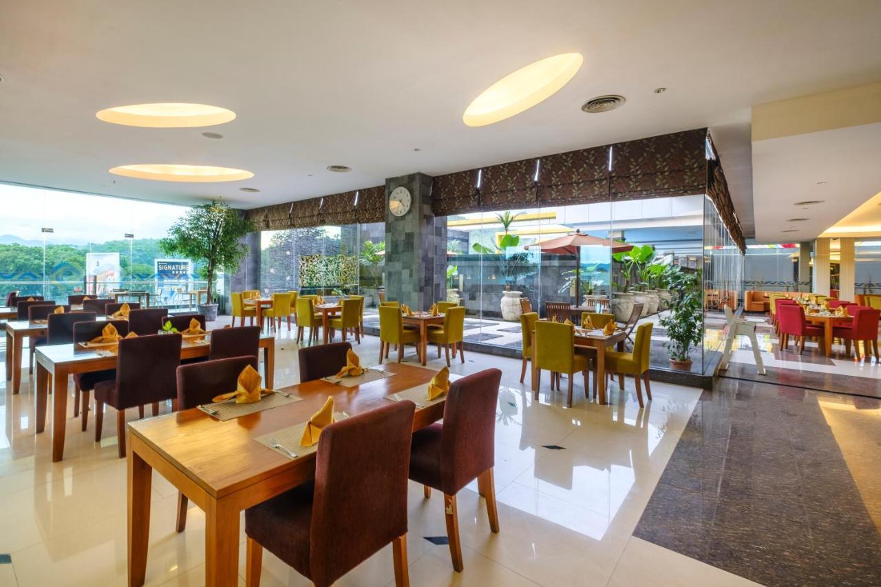 格兰德阿尔土斯会议中心及酒店 马格朗 外观 照片